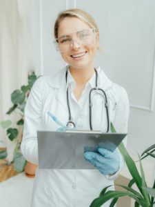 Médica Sorrindo